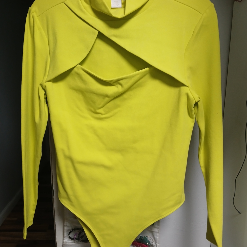 Stylish Yellow Women's Top
